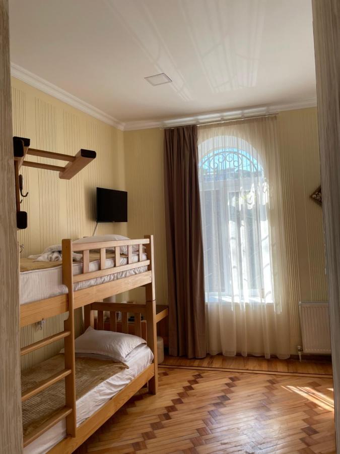 Hotel 1870 Кутаиси Екстериор снимка